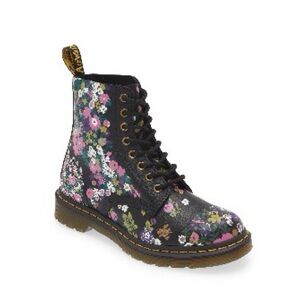 Dr. Martens 1460 Pascal Boot in Vintage Black Women's Boots, NWOB